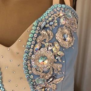 Лирический женский костюм F 0097 - image 12