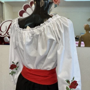 National moldavian blouse J 0348 - image 10