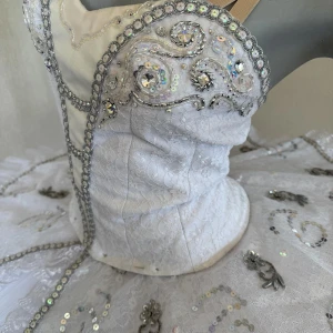 Aurora P 0402 - image 20