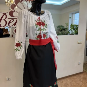 Moldavian national Skirt J 0146 - image 9