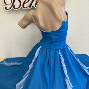 Manon F 0083 - image 16