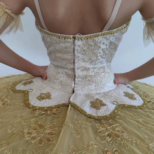Costum pentru scena F 0102 - image 36