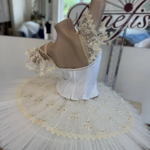 Stage costume F 0523 - image 11