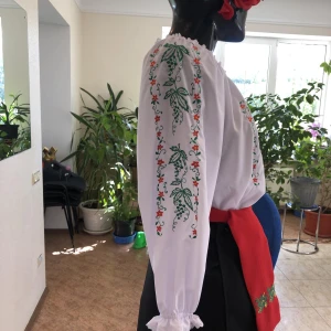 National moldavian blouse J 0393 - image 8