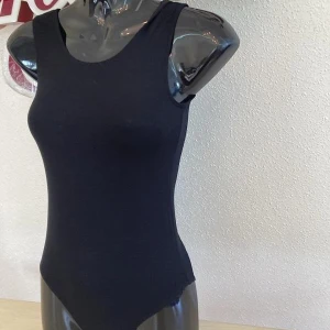 Tricou fara maneci A 0002(4046) - image 3