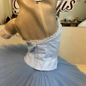 The Flame of Paris F 0063(5031) - image 7