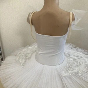 Costum de balet Lebada P 0124 - image 14