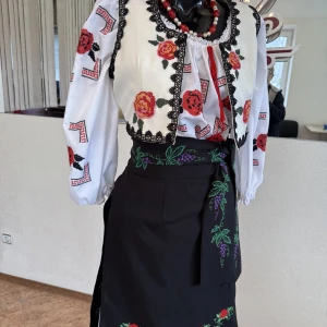 Moldavian national Skirt J 0146 - image 19