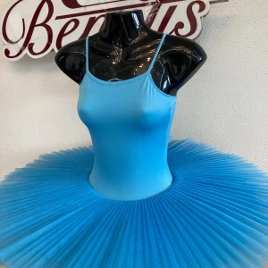 Young Ballerina T 0005 - image 5