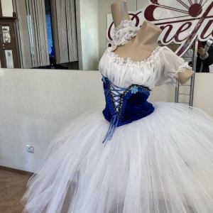 Peasant dance P 0509B - image 3