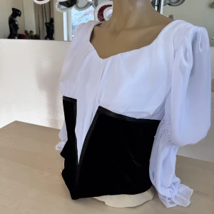 Stage costume P 0522A - image 8