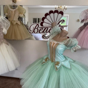 Stage ballet costume P 0126 - image 10