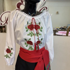 National moldavian blouse J 0348 - image 4