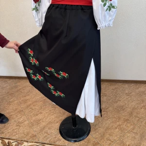 Moldavian national Skirt J 0146 - image 7