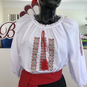 National moldavian blouse J 0394 - image 2