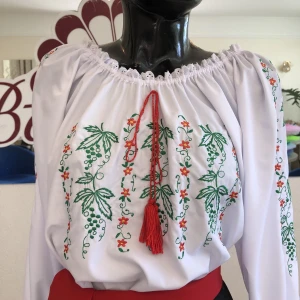 National moldavian blouse J 0393 - image 2