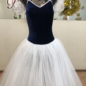 Snow White F 0201 - image 30