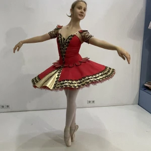 Stage costume in Spanish style P 1329 - image 8