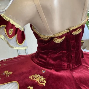 Costumul solistei P 1302(920) - image 9