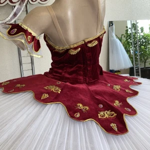 Costumul solistei P 1302(920) - image 10