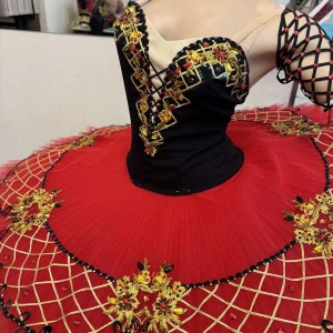 Spanish costume F 0095 - image 24