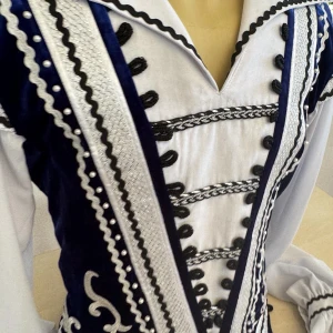 Soloist s costume P 1405 - image 25