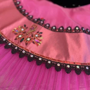 Soloist s costume P 1304 - image 37