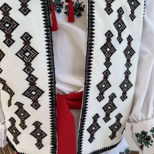 National moldavian vest J 0201 - image 10