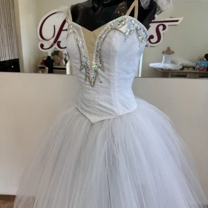 Costum de balet pentru Valsul fulgilor de nea Spărgătorul de nuci Coppelia P 0204(3014) - image 4