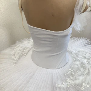 Costum de balet Lebada P 0124 - image 16